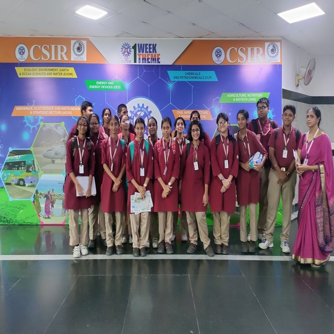 Class 10 attends lecture at the National Science Centre