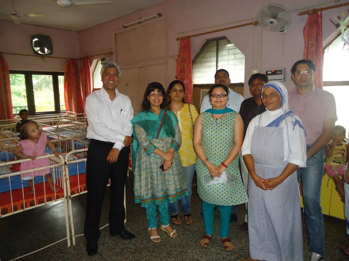 COMMUNITY OUTREACH, visit to Mother Teresa's Home 