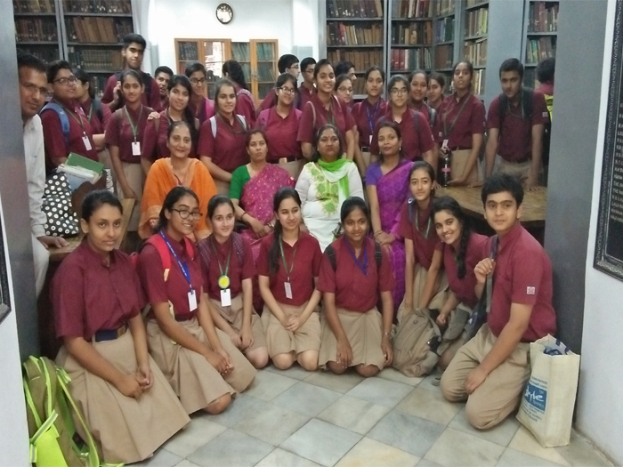 Class 10 visit to the Hardayal Municipal Public Library.