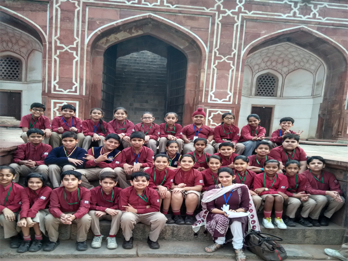 Excursion to Humayuns Tomb, class 5