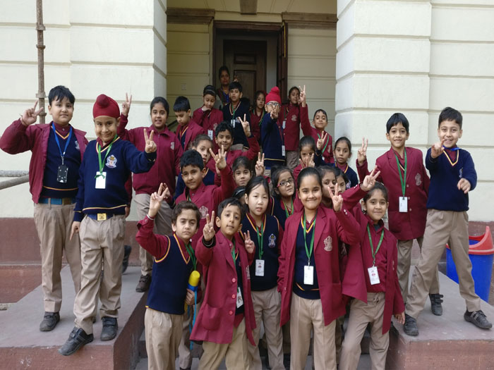 Excursion to Teen Murti and the Nehru Planetarium for class 2