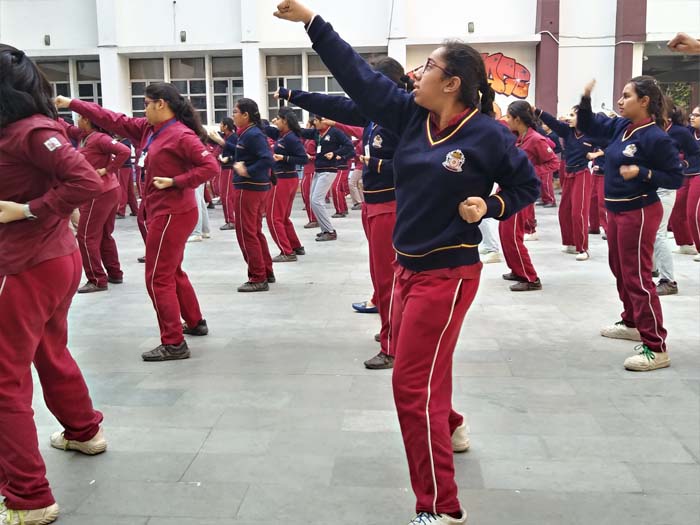 Self Defence classes at School by Delhi Police