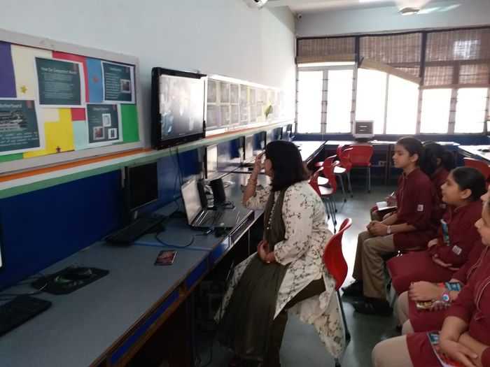 Skype classroom in class 6 with a South Korean school