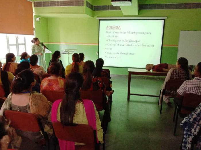 Workshop for teachers on First Aid awareness in emergencies 