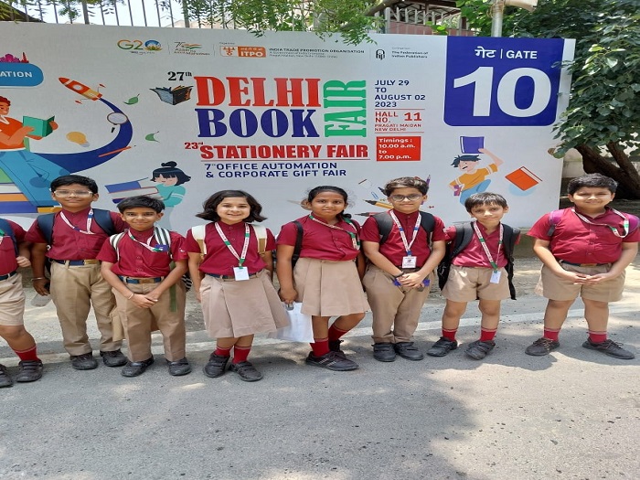 Class 5 visits the Delhi Book Fair 