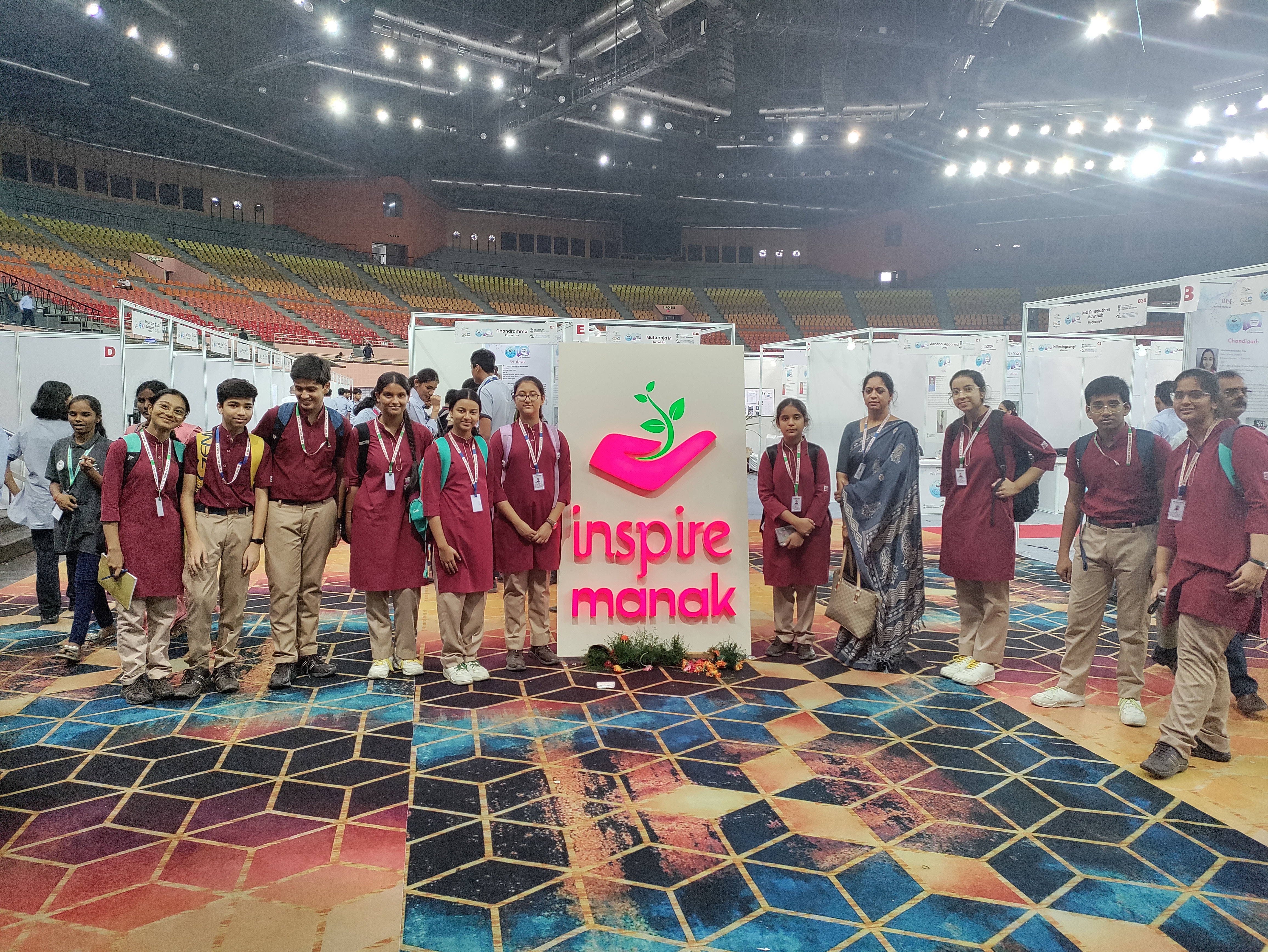 Class 9 visits national level exhibition organised by the DST
